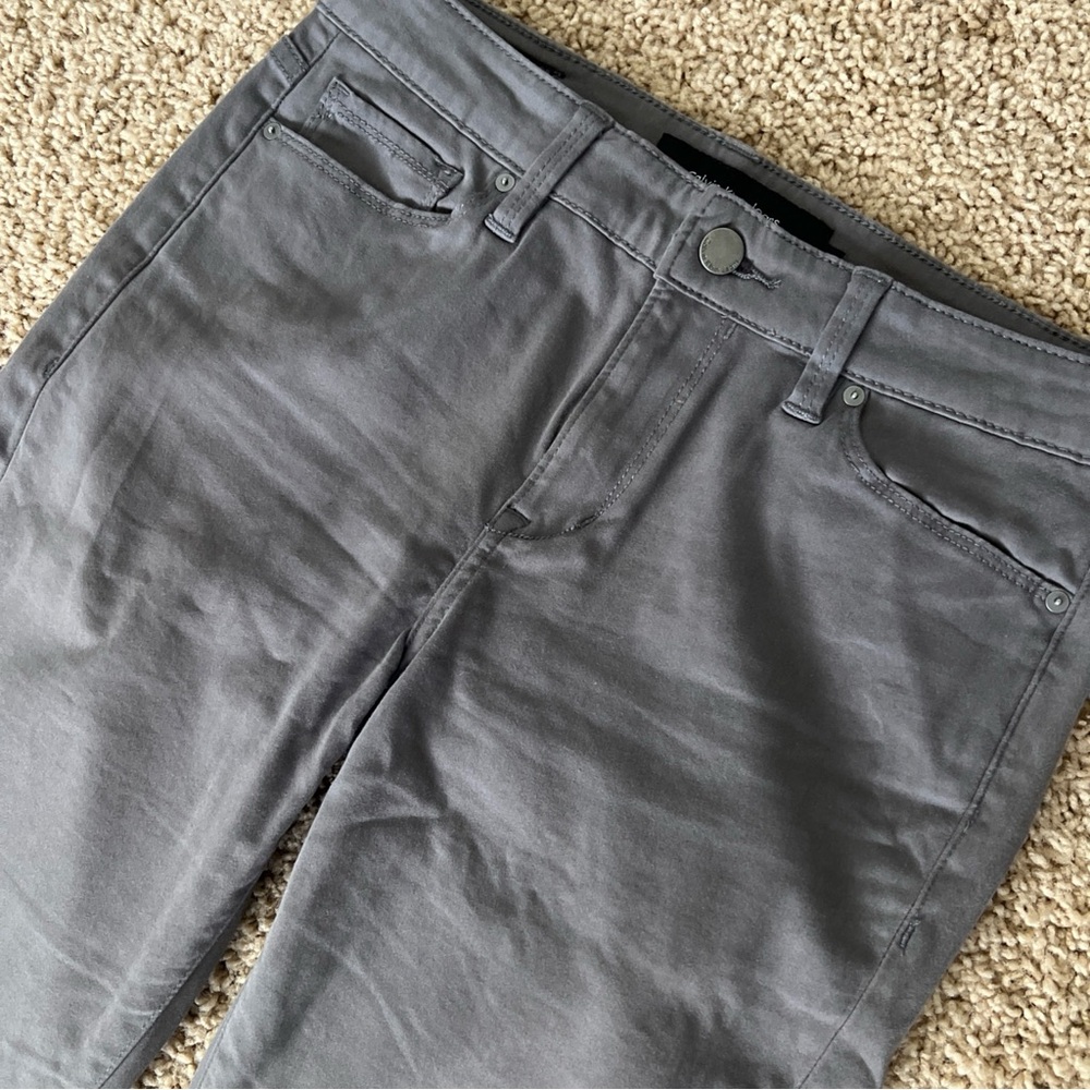 Calvin Klein Jeans Women’s Grey Mid-Rise Soft Stretch Skinny Pant Size 4 - Picture 4 of 12